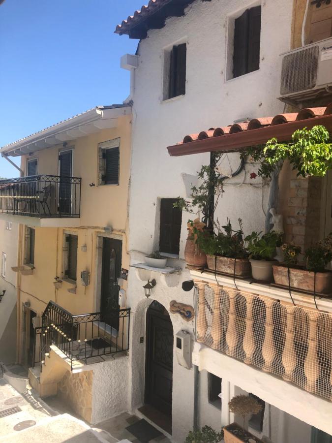 Ferienwohnung Blaue Welle Haus Parga Exterior foto